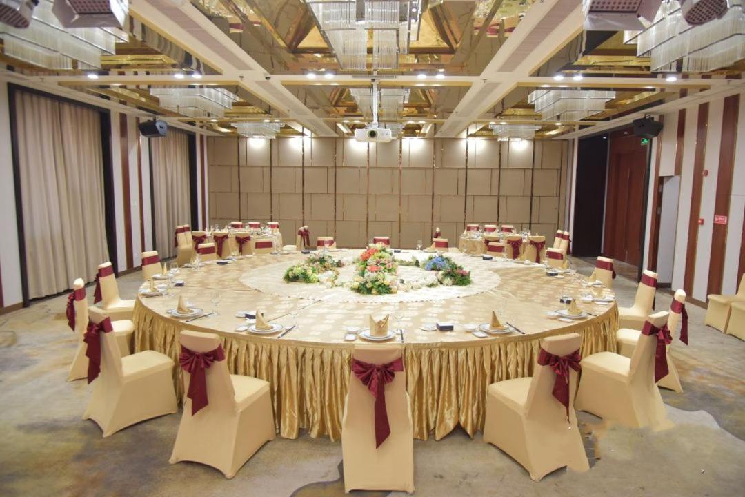 Menshine Gloria Plaza Hotel Shantou Extérieur photo